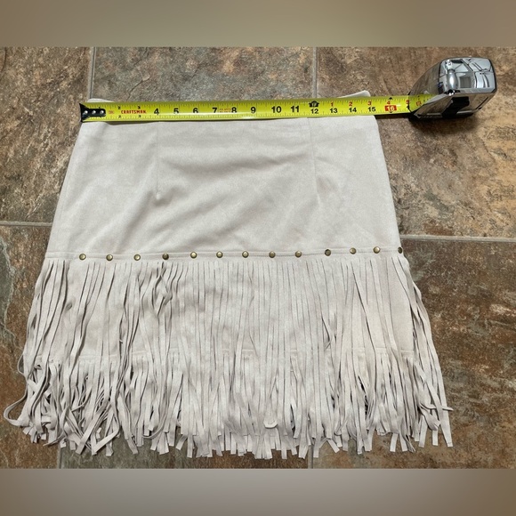 Fornia Western Fringe Cowgirl Faux Suede Studded Mini Skirt Tan Nude Womens L - Picture 7 of 8